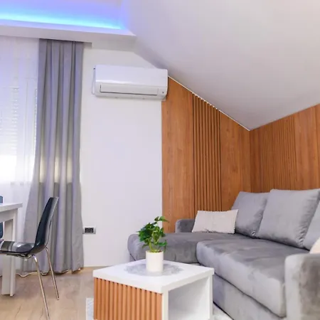 Apartament Bozur Apartmani, Kod Hotela Sunce