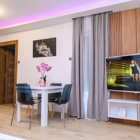 Apartament Bozur Apartmani, Kod Hotela Sunce