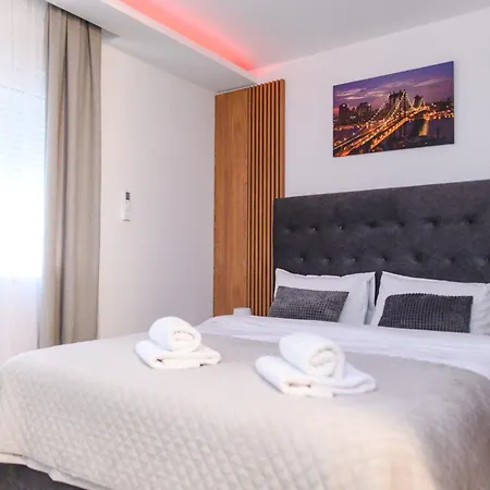 Bozur Apartmani, Kod Hotela Sunce Apartament