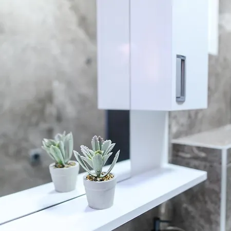 Bozur Apartmani, Kod Hotela Sunce *