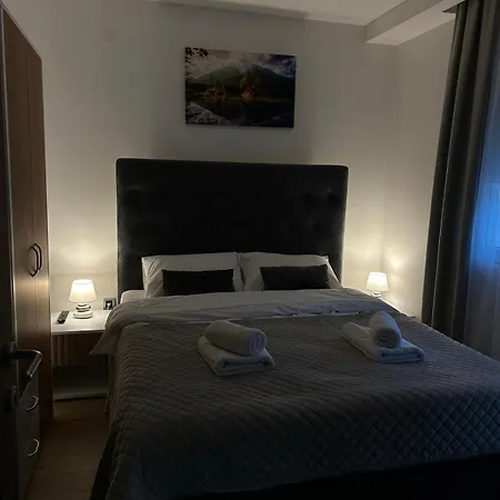 Bozur Apartmani, Kod Hotela Sunce Apartament