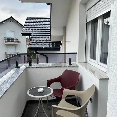 Apartament Bozur Apartmani, Kod Hotela Sunce *