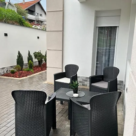 Bozur Apartmani, Kod Hotela Sunce Apartment *
